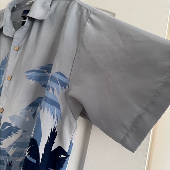 ISLAND TROPICS Men’s Hawaiian Blue Gray White Palm Trees Tropical Shirt-Size L - Picture 4 of 8